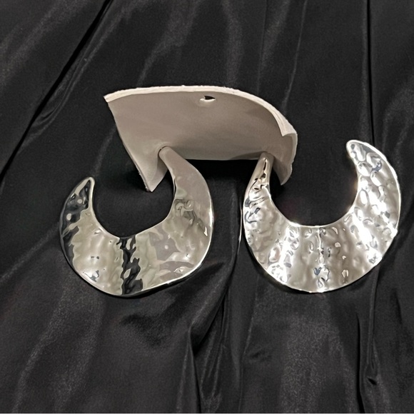 Free People Jewelry - Free People Open Hoop Hammered Silver Earrings